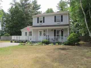 18 Linette Ln, Glens Falls, NY 12804-8838