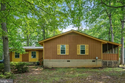 106 Happy Creek Rd, Locust Grove, VA 22508-5467