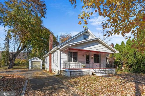 408 Valley St, West Enola PA  17025-1645 exterior
