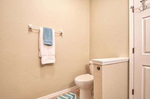 14346 Manchester Dr, Naples FL  34114-8626 exterior