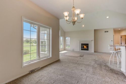 222 Eagles Cove Cir, North Prairie, WI 53153-9628