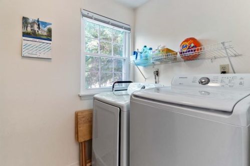 1535 Merion Ln, Oakmont PA  15139-1037 exterior