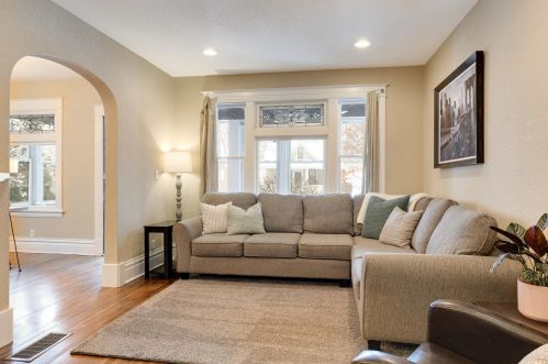 939 Bayard Ave, Saint Paul MN 55102-4003 exterior