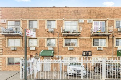 856 221st St, Bronx, NY 10467-5256