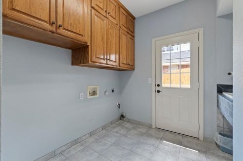 3108 Oak Meadow Dr, Lewisville TX  75028-7626 exterior