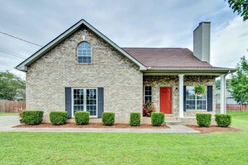 106 Elkmont Pl, Pegram, TN 37143-2364
