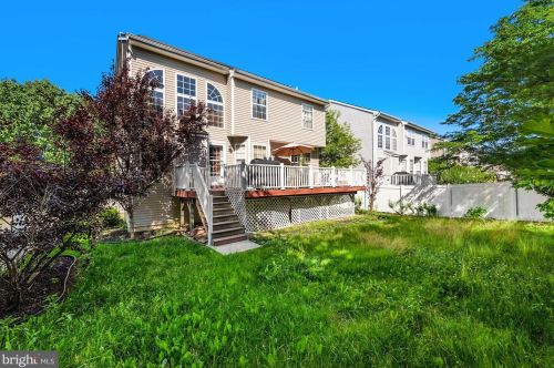 10 Birmingham Dr, Columbus NJ  08022-2342 exterior