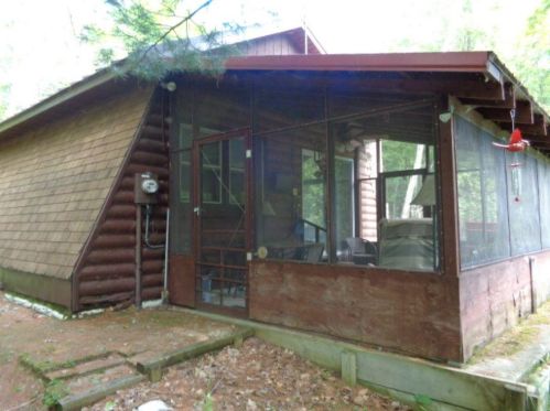 14573 Paya Lake Rd, Mountain, WI 54149-9768