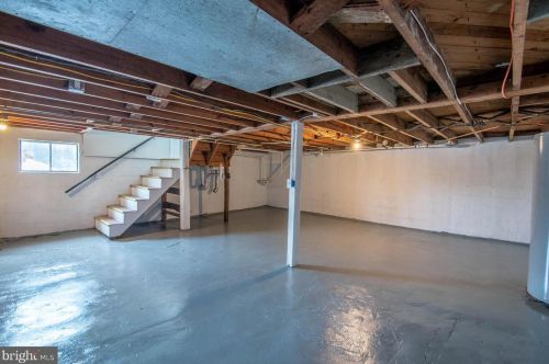 1580 Trolley Rd, Hanover PA  17331-6824 exterior