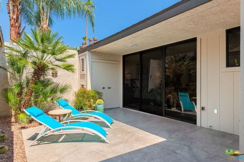 5 Reed Ct, Rancho Mirage CA  92270-3712 exterior