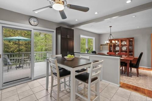 32 Mayer Dr, Airmont NY  10901-3729 exterior