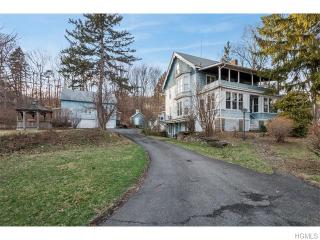 61 Gilbert St, Monroe, NY 10950-1503