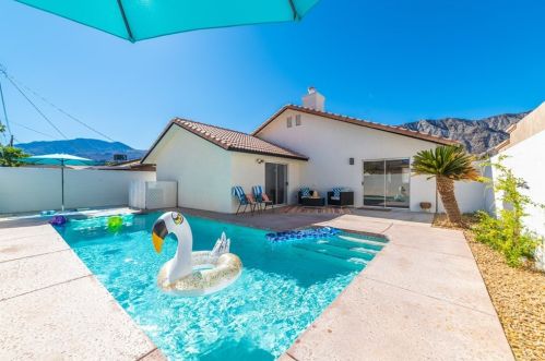 52800 Avenida Ramirez, La Quinta CA  92253-5301 exterior