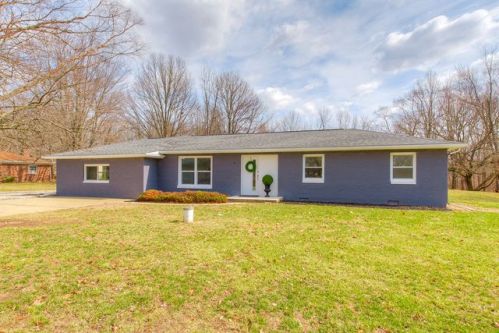 4444 Hilltop St, Terre Haute, IN 47802-9010