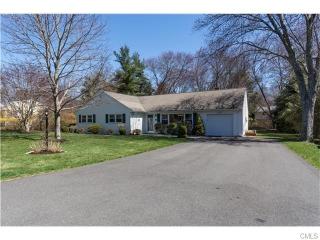 224 Fernwood Rd, Bridgeport, CT 06611-2833