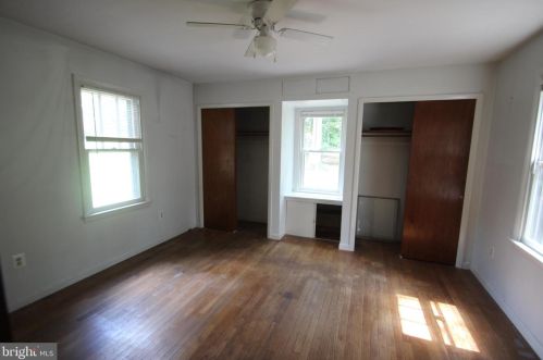 3728 Ebright Rd, Boothwyn, PA 19060-1518