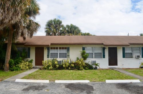 9350 Sun Ct, West Palm Beach, FL 33403-1068