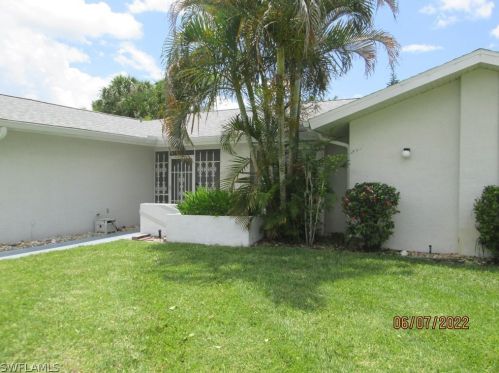 71 Pierce St, Lehigh Acres, FL 33936-5321