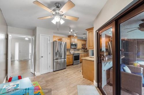 21044 Shady Vis Ln, Boca Raton FL  33428-1156 exterior