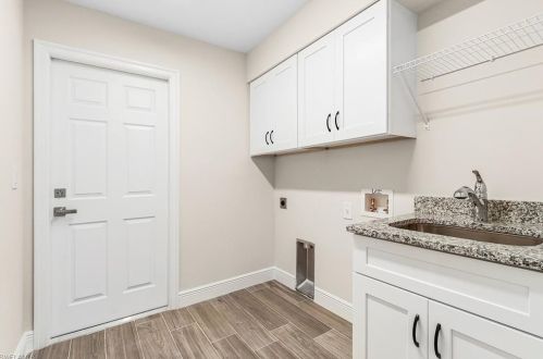 2227 2 Ter, Cape Coral FL  33990-1024 exterior