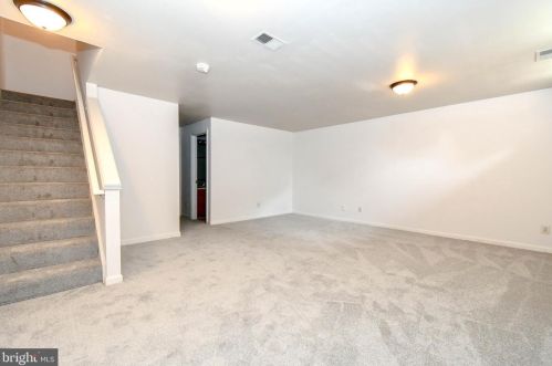 350 Hedgestone Ter, Leesburg VA 20176-4871 exterior