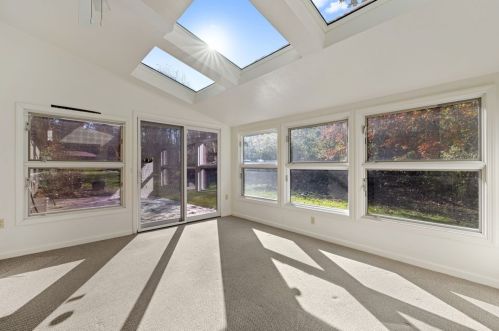 17 Brookside Dr, Mc Donald PA  15057-4401 exterior