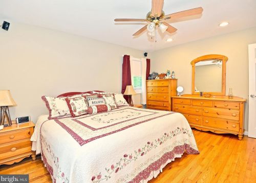 7 Pigeon Pl, Berkeley Township NJ  08721-1915 exterior