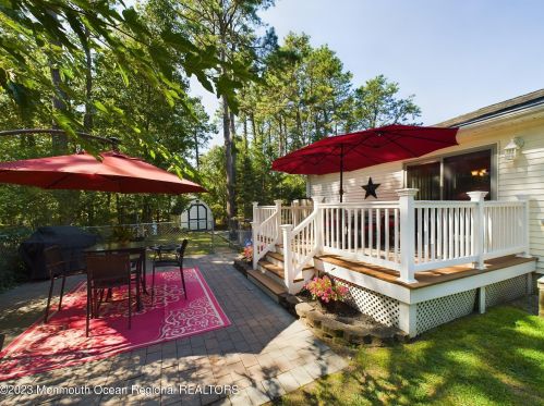 300 Albert Ave, Lakewood NJ  08701-5405 exterior