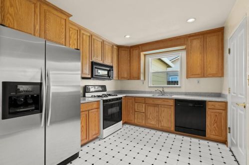 394 Cypress Ave, Sunnyvale CA  94085-3740 exterior