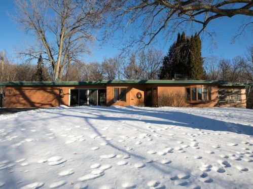 240 Norman Ridge Dr, Minneapolis, MN 55437-1710