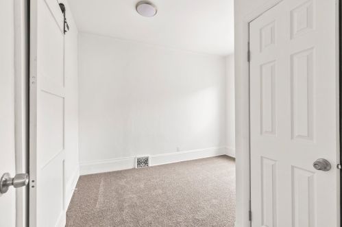 1639 79, Milwaukee WI 53219-1718 exterior