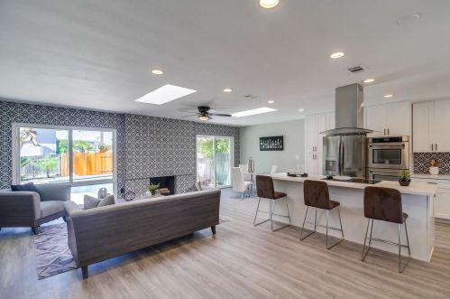 6979 Bobhird Dr, San Diego CA  92119-2021 exterior