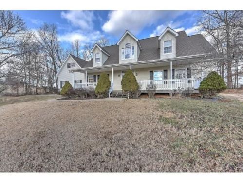 221 Brown Cir, Blountville, TN 37617-6516
