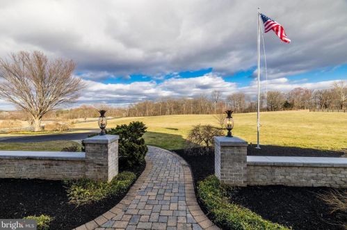 37905 Baker Mill Rd, Purcellville, VA 20132-2915