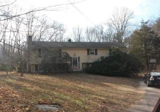 581 Horse Pond Rd, Madison, CT 06443-2045