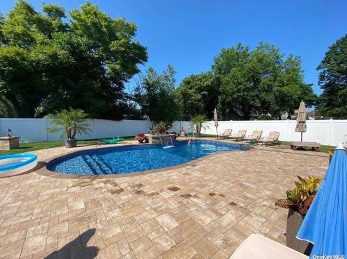 1 Millennium Ct, Bohemia, NY 11716-2202