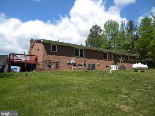 16461 Richmond Tpke, Bowling Green VA  22427-2207 exterior