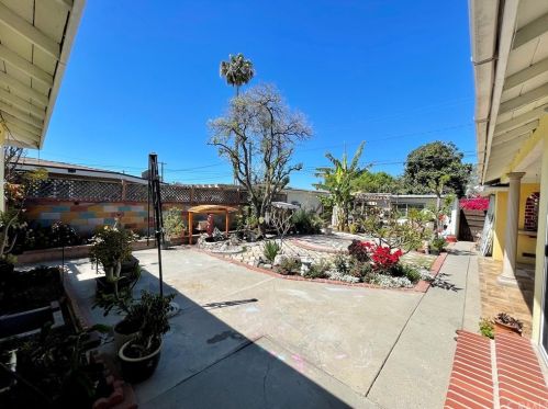 2345 Palo Verde Ave, Long Beach CA  90815-2358 exterior