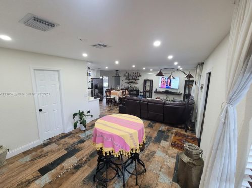 264 Todd Ave, Fort Pierce FL  34983-3137 exterior