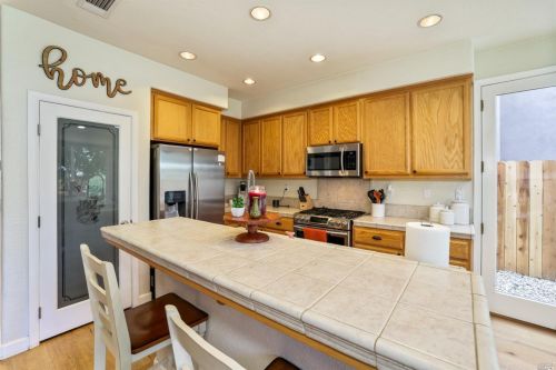 1125 Valley Glen Dr, Liberty Farms CA  95620-4835 exterior