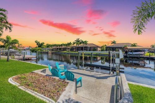 2219 19th Pl, Cape Coral, FL 33909-4693