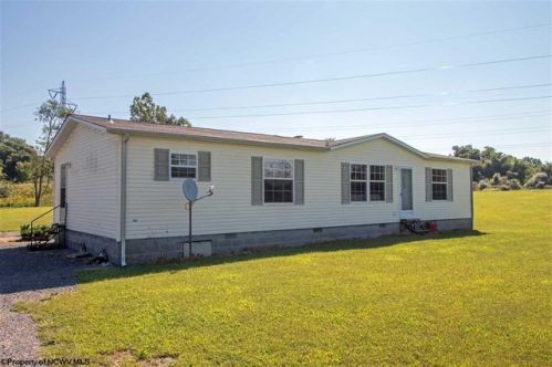 56 Leonidas Ln, Morgantown, WV 26508-1623