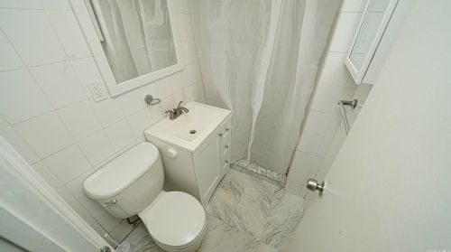 11 Blossom Ave, Holtsville NY  11742-1704 exterior