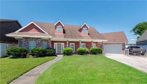 2700 Bradbury St, Meraux, LA 70075-2242