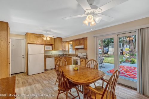 243 Crestview Dr, Middletown NJ  07748-3604 exterior