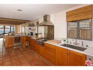 21634 Pacific Coast Hwy, Malibu CA  90265-5209 exterior