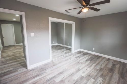 7139 Emory Oak Ln, Dallas TX  75249-1404 exterior