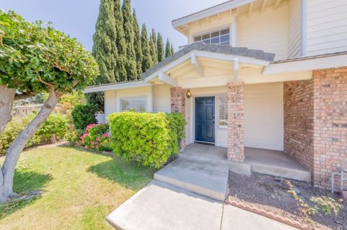 2302 Cypress Circle Dr, Lomita, CA 90717-2068