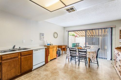 10793 Loro Verde Ave, Loma Linda CA  92354-2516 exterior