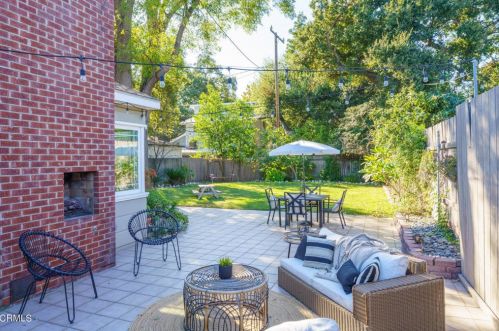 4837 Crown Ave, La Canada CA  91011-3619 exterior